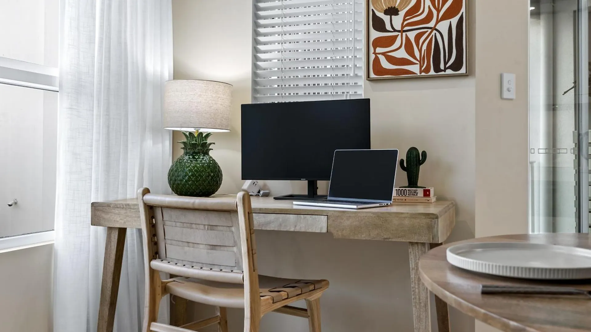 Apartment Oceanside At 201 Lake Street Cairns Australia