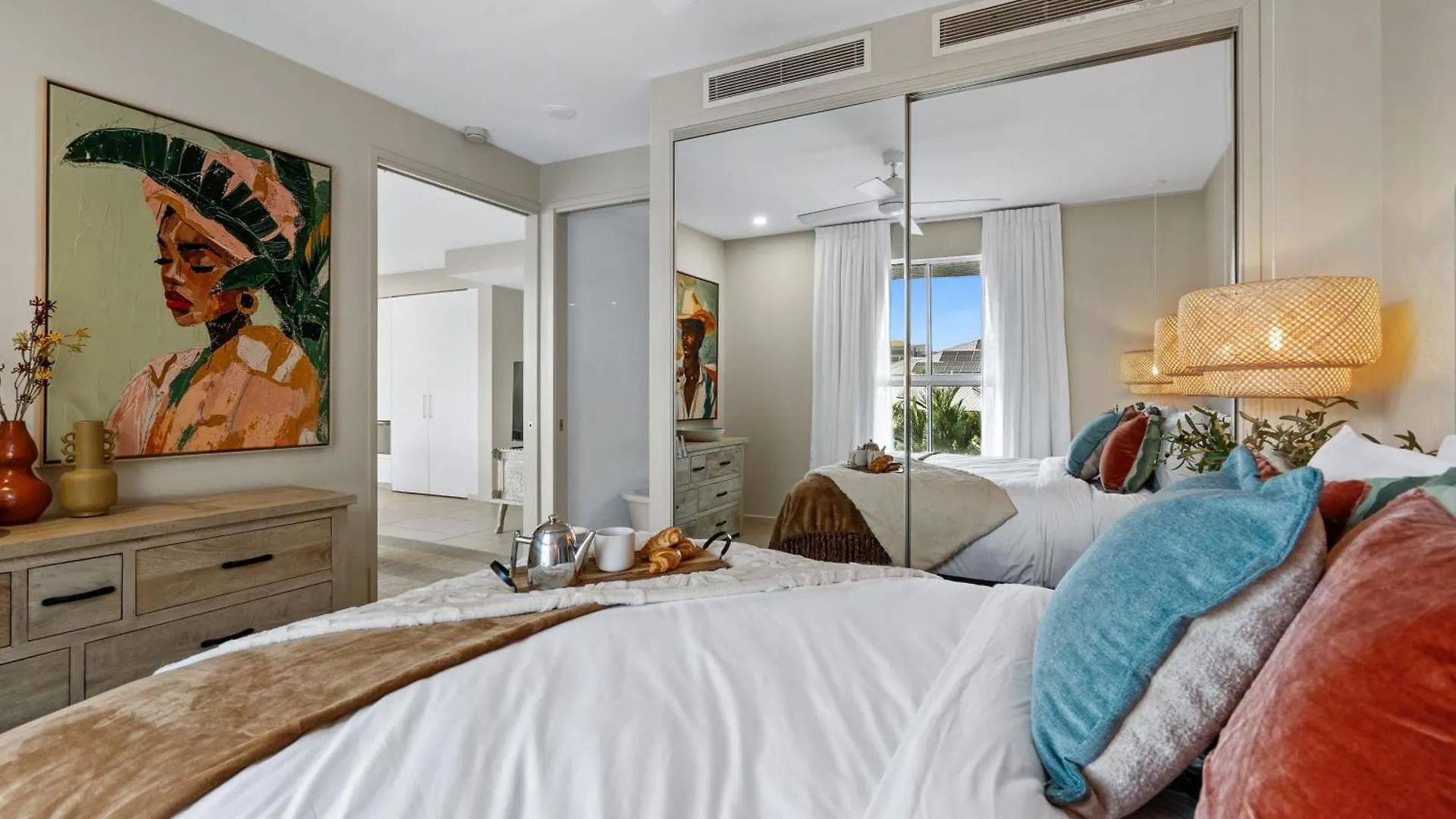 Oceanside At 201 Lake Street Cairns Apartment