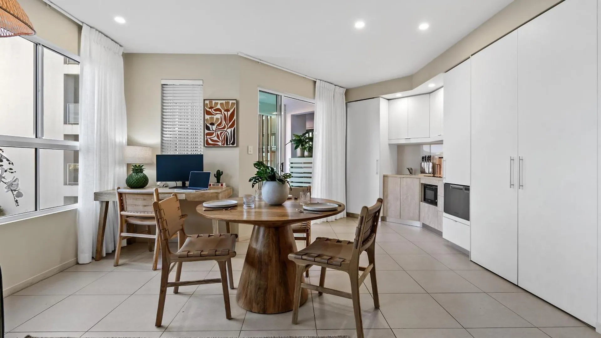 Oceanside At 201 Lake Street Cairns